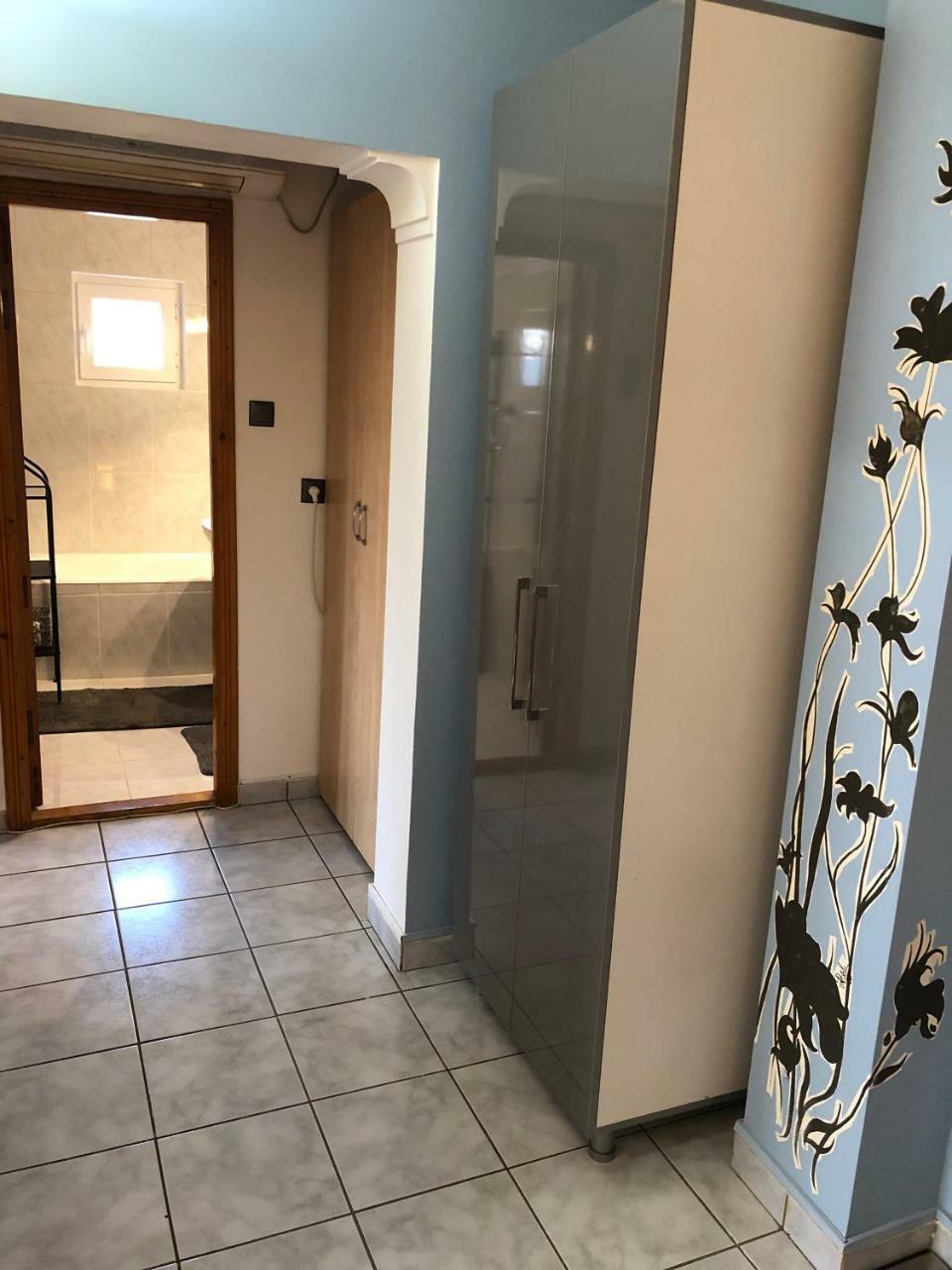 Blue Apartment Drobeta Turnu Severin Ngoại thất bức ảnh